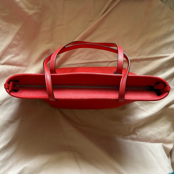 Coach City Zip Tote Women's Handbag - True Red NEVER USED Style No. F58846 - Picture 7 of 11